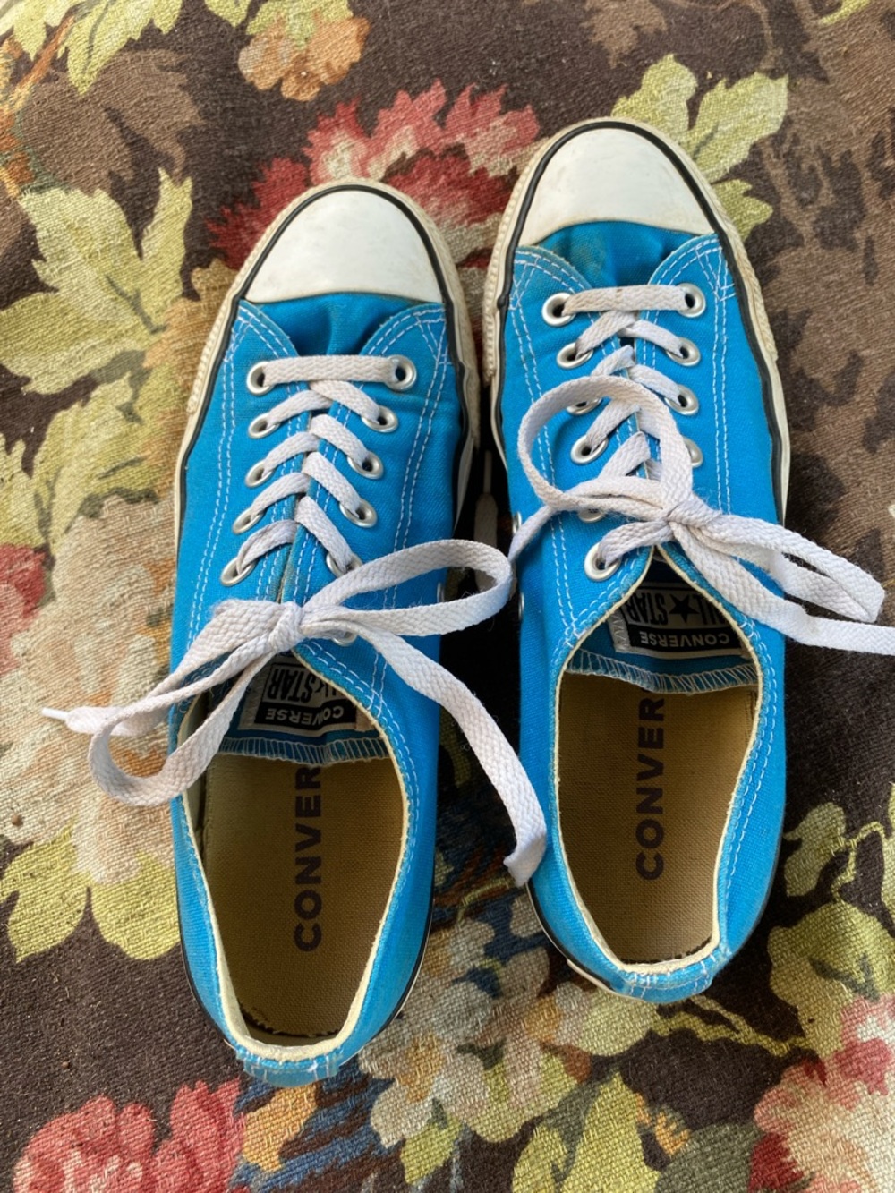 Classic Low-Top Canvas Sneakers in Bright Blue - Comfortable Women's Shoes - Picture 2 of 3